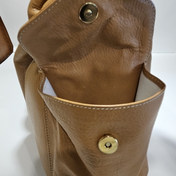 Jane Bolinger 15"x17"x5" Tan Leather Shoulder Bag Purse Gold Hardware Very Clean - Picture 5 of 16